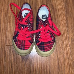 Gap shoes